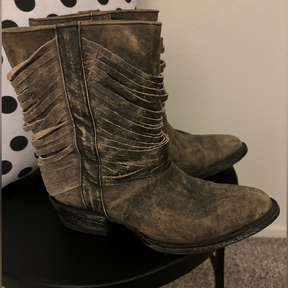 Matisse draped distressed leather western boots, excellent condition.